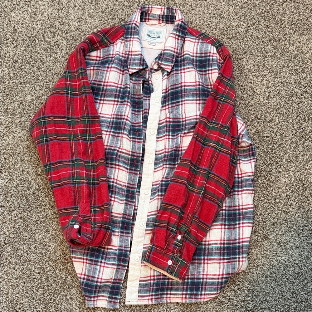 American Eagle Outfitters Red and White Plaid Button Down Shirt